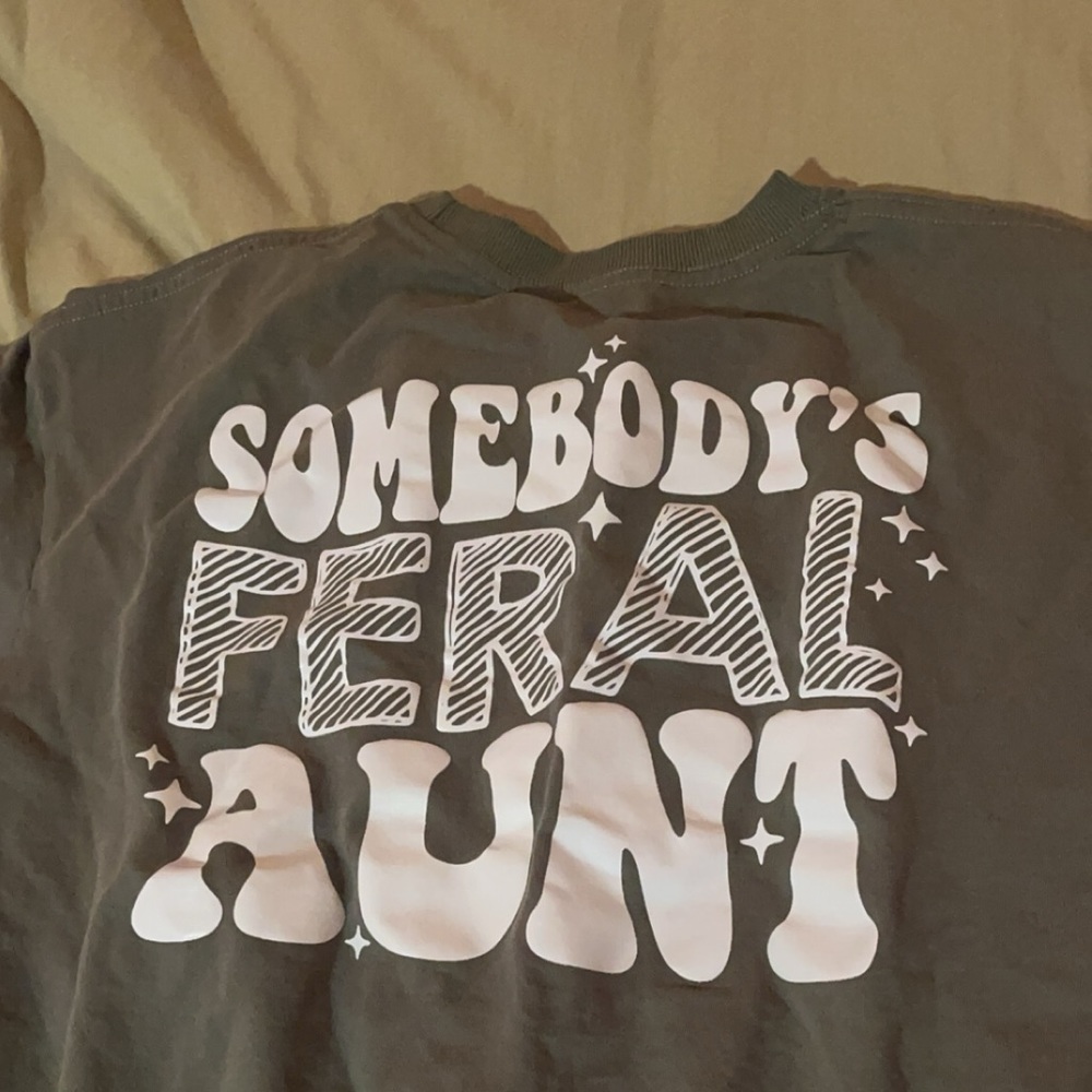 “Somebody’s Feral Aunt” Crewneck Size (L)arge